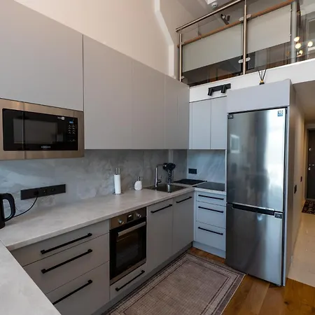 Charlotte Loft *